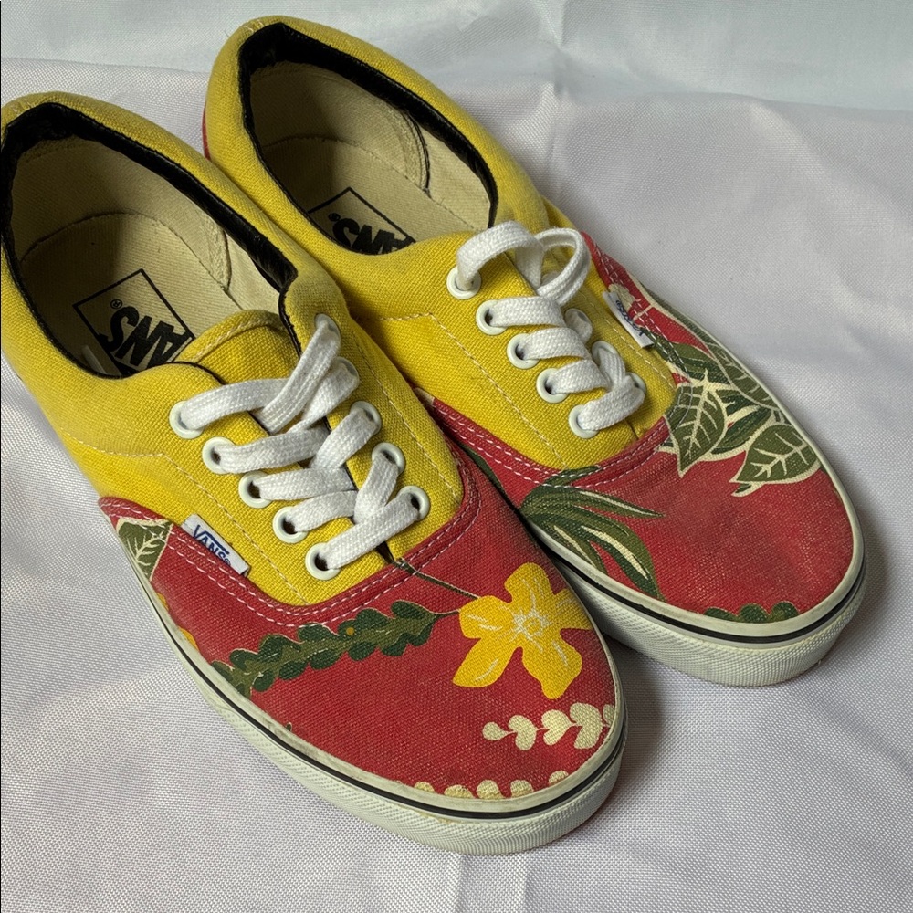 Vans Pink and Yellow Floral Athletic Shoes Women’s 8